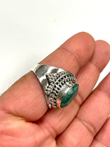 Solid 925 Sterling Silver and Natural AAA+ Emerald Faceted Gemstone Ring, Size 9 Handmade Ring, Boho Hippie Style, Healing Energy Gemstone