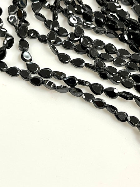 Natural Black Spinal Gemstone Faceted Pear Shape Beads 7x5mm Strand AAA Quality Real Yoga Healing Mala Gemstone Beads for Jewelry Making